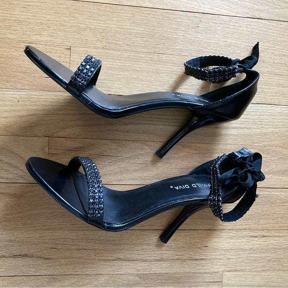 🆕 NWOT ‘Wild Diva’ size 9 Evening 
sandals. Jeweled ankle strap Black. 4 in heel - Picture 3 of 10
